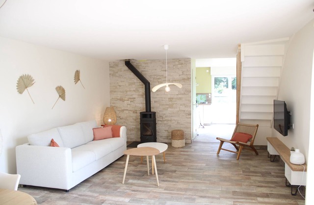 Large TERRACE Gîte, ALL COMFORT, Countryside NEAR HONFLEUR and BEACH