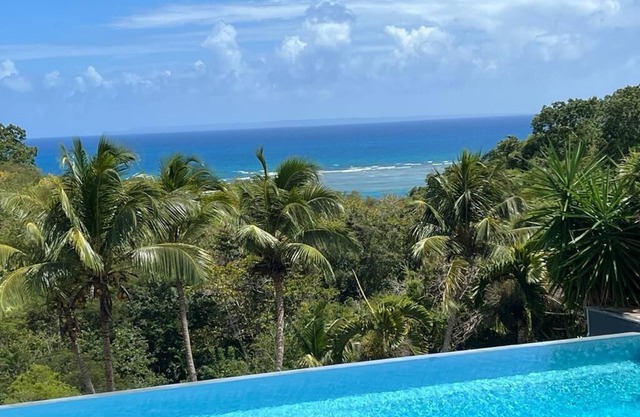 Large villa with pool SEA VIEW LE GOSIER