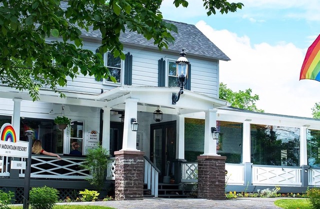 Larger Motel style rooms with king size bed
