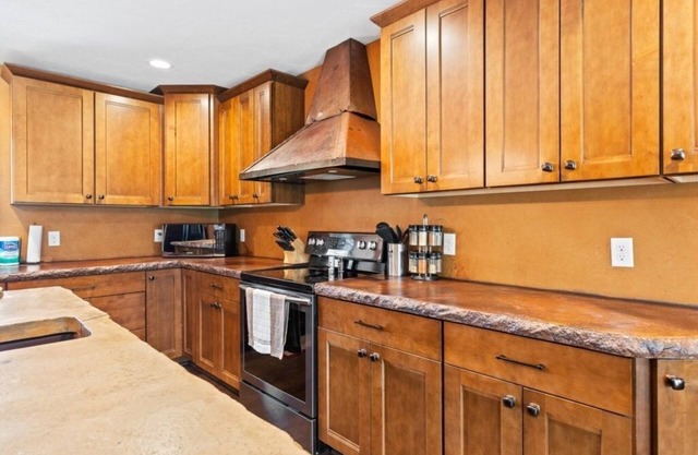 LARKSPUR HILLS (5-Bedroom Villa) by RedAwning