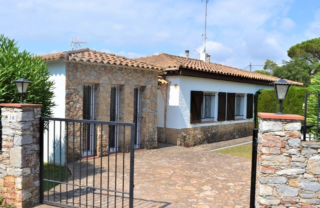 Las flores 2704A, Begur