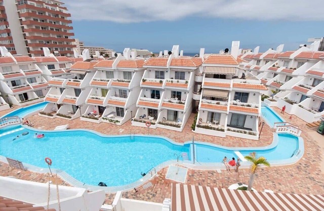 Las Floritas 21 - One Bed ground floor with pool
