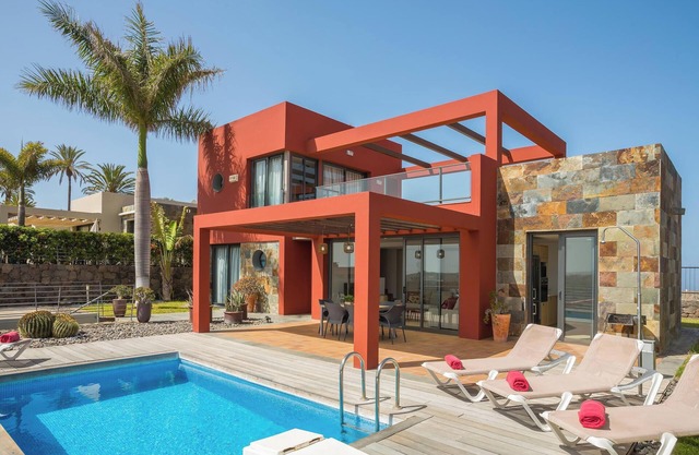 Las Terrazas Villa 3 with Sea View, Wi-Fi, Pool, Garden & Terraces