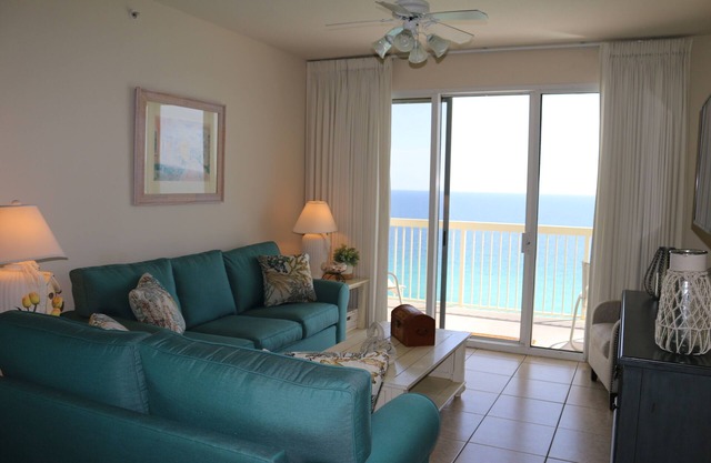LAST MINUTE SPECIAL WEEK OF OCT 11 -FREE BEACH SERVICE