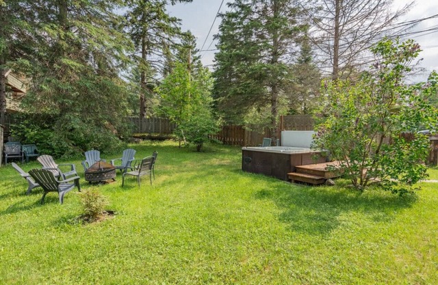 LAURA – Cozy Chalet with 4-Season Spa Val David