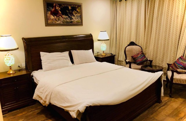 Lavish Centaurus Apartment