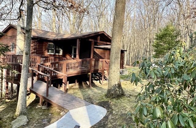 Lazy Bear Cabin a Private Vacation Home