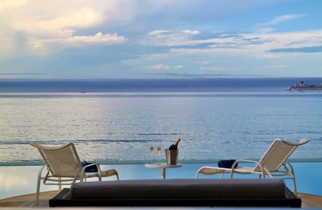 LB - BZ25 Villa Real 03 Suites Beachfront House Manguinhos Búzios