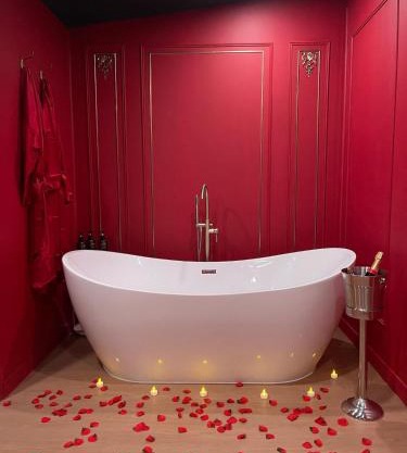 Le boudoir rouge - Loveroom luxueuse pour couples