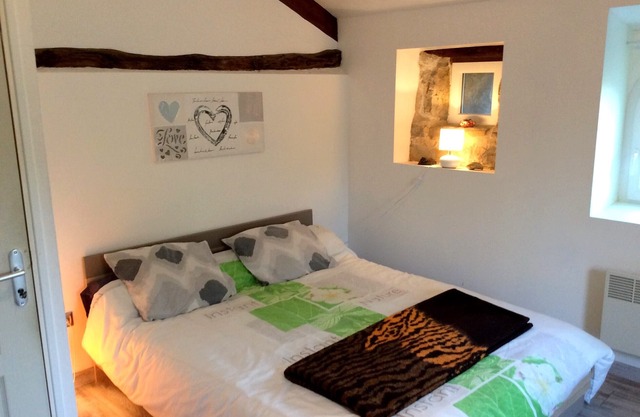 Le Clos du Mûrier is located in a quiet, pleasant countryside setting.