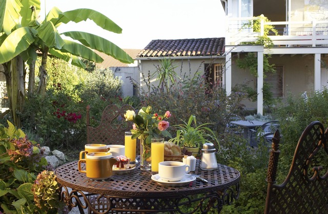 Le Continental Hotel