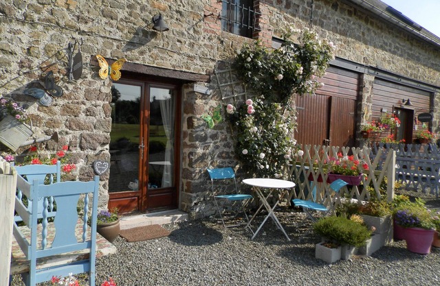 Le Coquelicot-Cosy rural Gite for Families and Couples