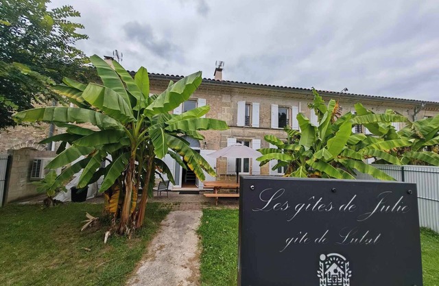 Le Gîte de Lubat Situé Dans le Secteur Paisible de Cézac