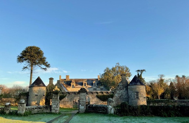 Le Gîte les NUZ (parc du château de Keroüartz)