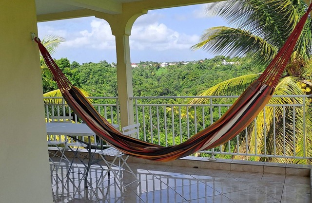 Le Gozyé - Three Bedroom Apartment, Sleeps 6