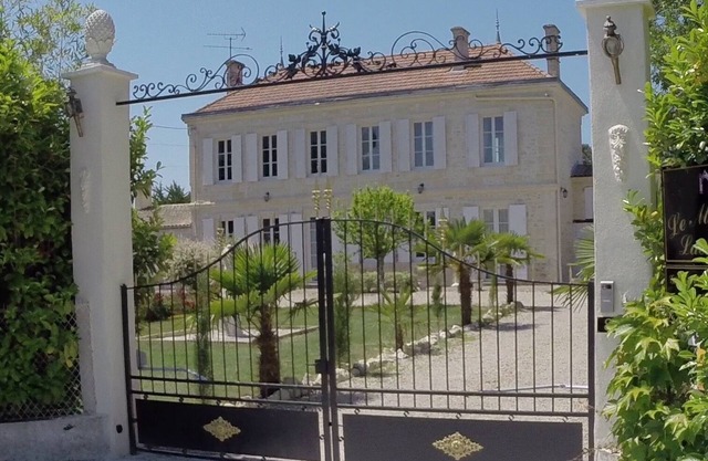 Le Manoir Lacustre Medoc, large house near castles and Ocean15 to 22 people