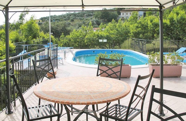 Le Mimose 6 Pax - Three Bedroom Apartment, Sleeps 6