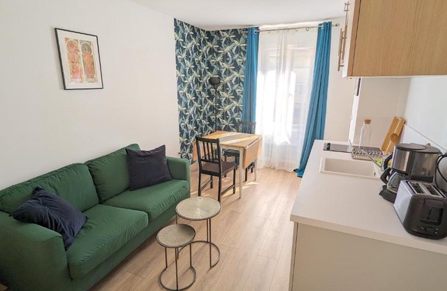 Le Petit Meslier, 15 min Cathédrale - old town