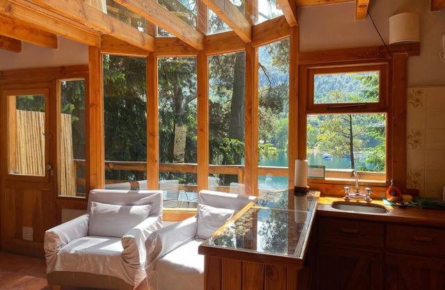 Le Pommier 2 | Cabañas frente al Lago y con Pileta Climatizada