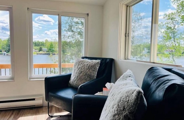 Le Riverain, Private dock, SPA and boats