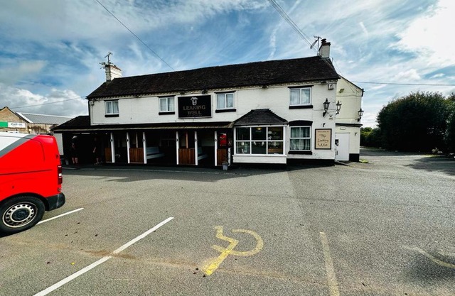 Leaking Well, Dunhampton