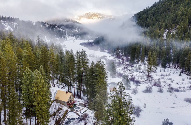 Leavenworth Cabin Close To Town And Jaw Dropping View!