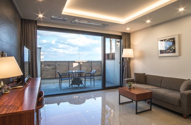 Leeum Island Spa & Pool Villa