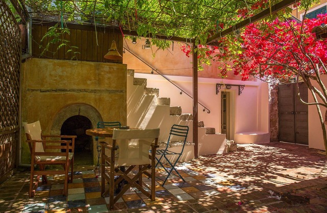 Lefkada's traditional house/cozy yard