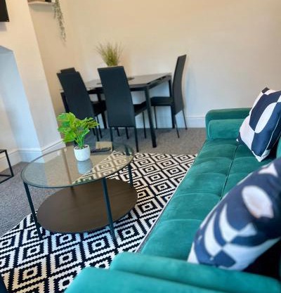 Leicester Comfort -M1, A47 contractor stays - Free parking