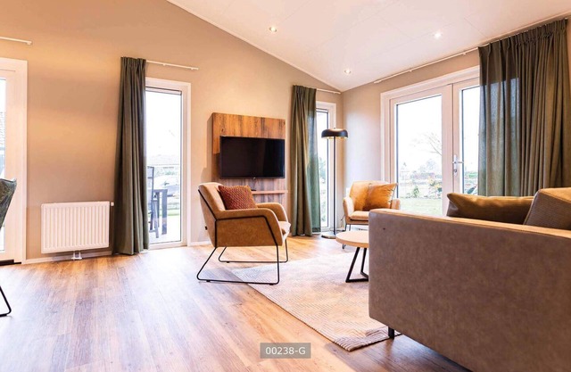 ✓ Leijhoeve at Résidence de Leuvert ✓ Holiday home for 6 persons ✓ Located near Den Bosch (Noord-Brabant) ✓ Near De IJzeren Man ✓ Book directly through the park