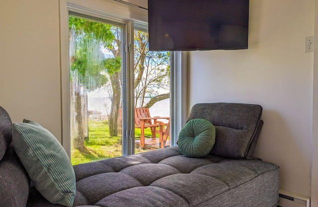 Les Chalets Bleus - by the river's banks - Cottage 2