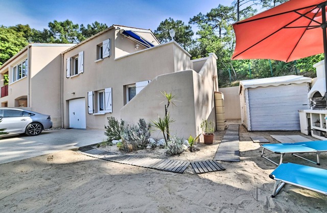 Les Epinouses by Interhome