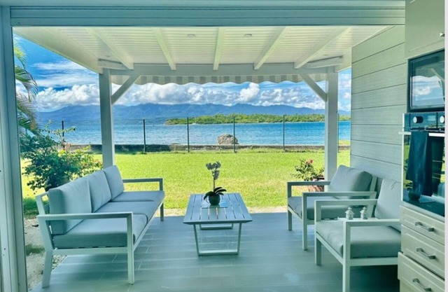 Les Pieds Dans L'eau