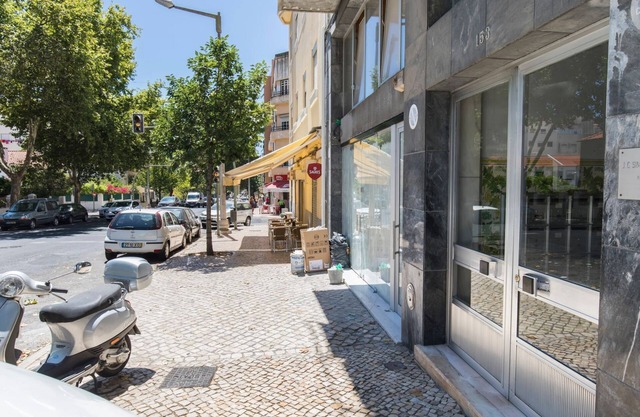 Light & Comfy Flat by LovelyStay