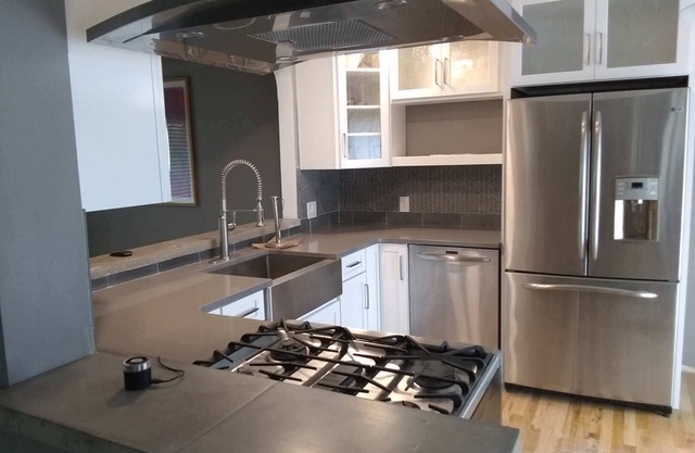 Light Filled - Tranquil Space In West Denver Neighborhood