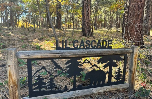 Lil' Cascade Huge Mountain Lodge with deck near Blue Mountain Guest Ranch