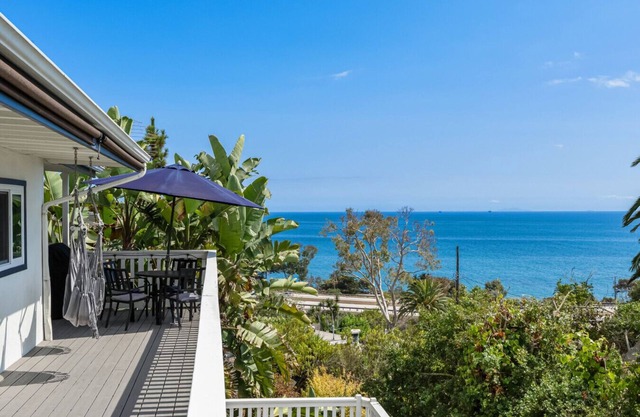Lillie`s Oceanview Retreat- BBQ, Pet Friendly