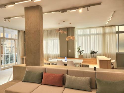 Lilly Nook 2-Bedroom Retreat in Mar Mikhael