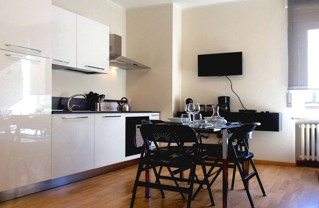 LILLY ROSE APARTMENT