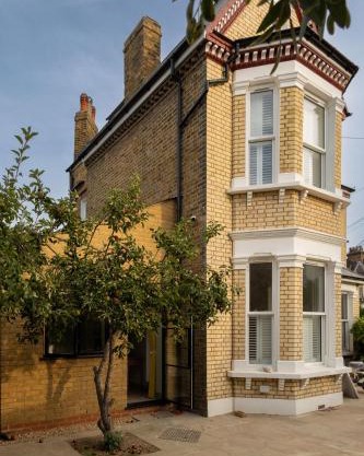 Lin Song House South London Garden Room Getaway