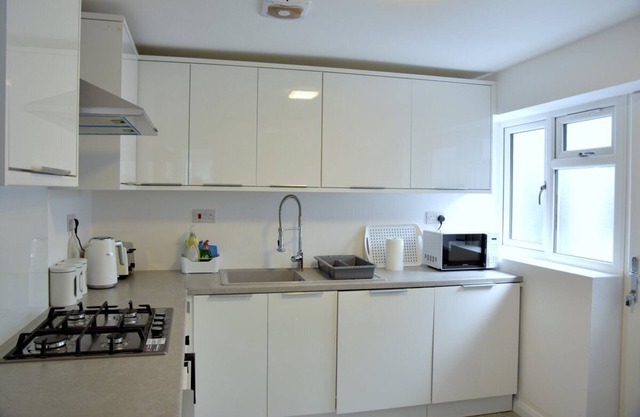 LINDRICK VILLA 3BD BUNGALOW