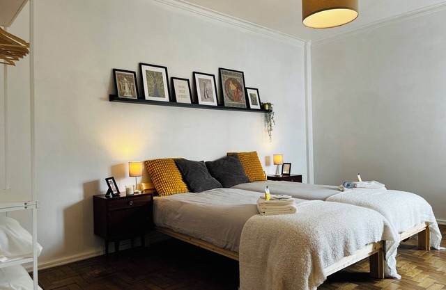 Lisbon - Low Cost - Airport - Subway