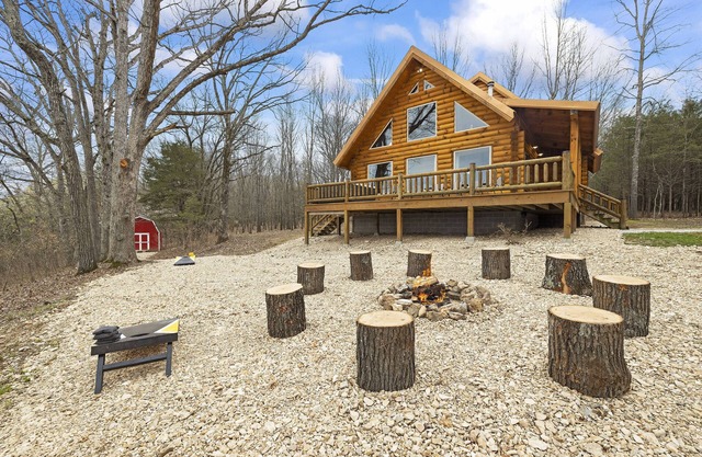 Little Cedar Lodge-Amazing Lake and Mountain Views -Hot Tub-Fire Pit
