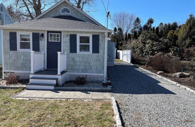 Little Cottage of Gratitude Saybrook Manor walk to beach