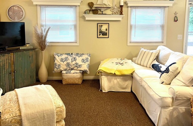 Little Dipper Cottage on Sand Lake, Onsted, MI