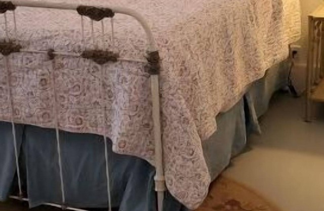 Little home located in the small town of Edgar Montana!