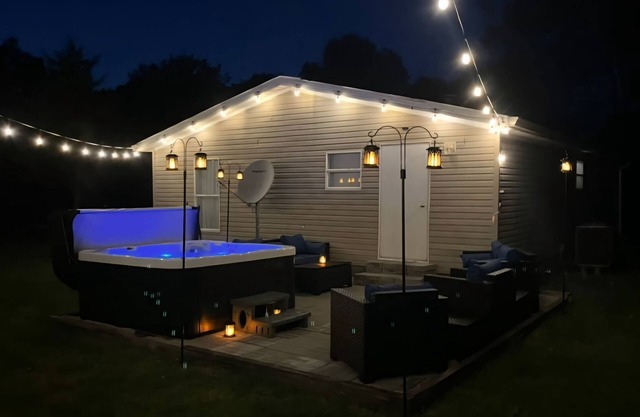 Little Raccoon Hideaway