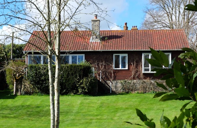 Little Westport, Wareham. Sleeps 8 & baby