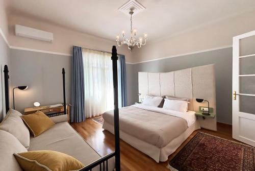 Live in Athens, PANGRATI Fine Residence