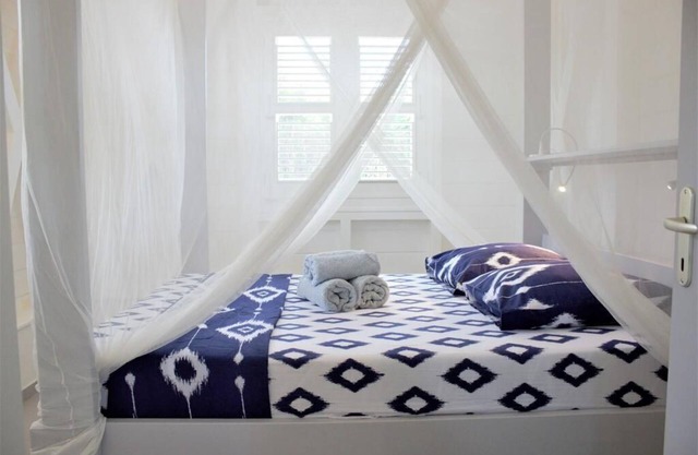 Live in Precious - Manna Cachi